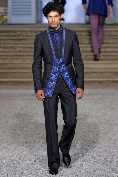Look 35